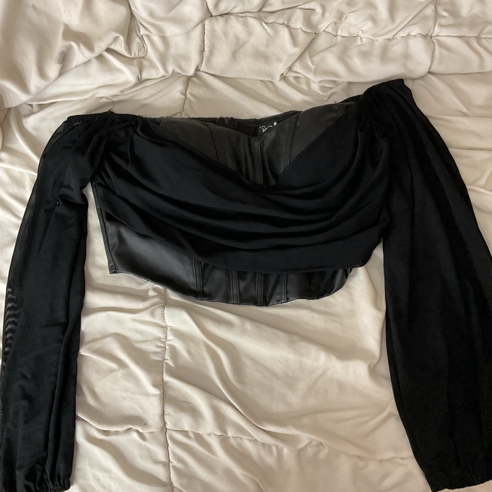 Windsor Black Off-Shoulder Crop Top